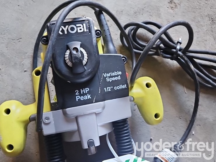 ryobi-lhp-plunge-router-image-4