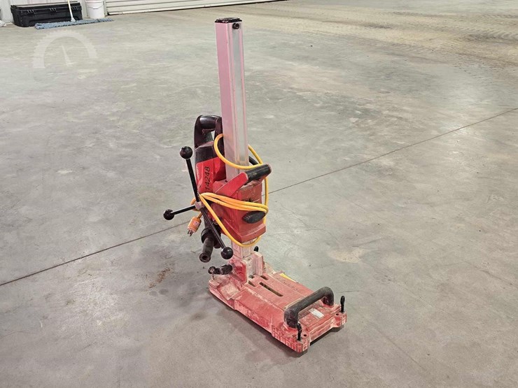 2019-caterpillar-150-image-2