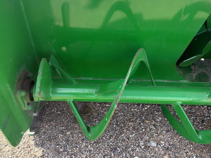 frontier-model-sb1174-like-absolutely-brand-new-3-point-snow-blower,-hydraulic-chute,-john-deere-jiffy-hitch,-none-nicer,-check-photos-image-20