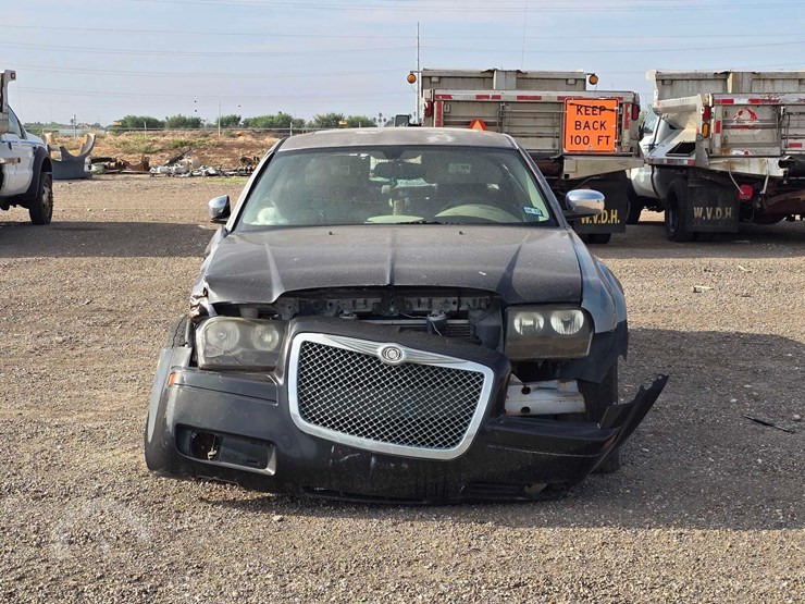 2006-chrysler-300c-image-7