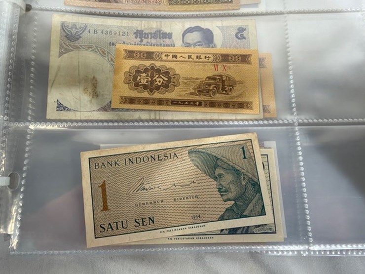 #40311-•-foreign-currency-bank-notes-image-157
