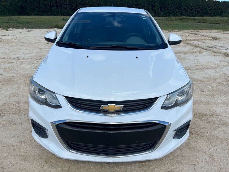 2019-chevrolet-sonic-4-door-sedan-(117,687-miles)-image-5