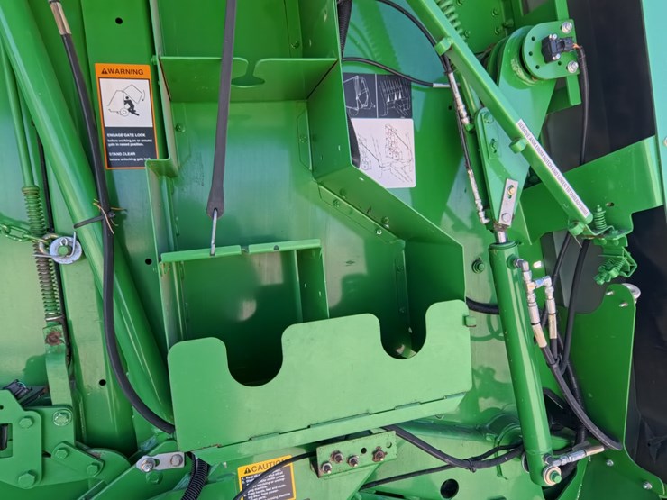 john-deere-569-premium-image-56