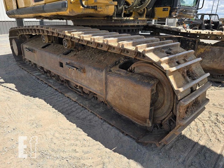 2016-caterpillar-336fl-image-37