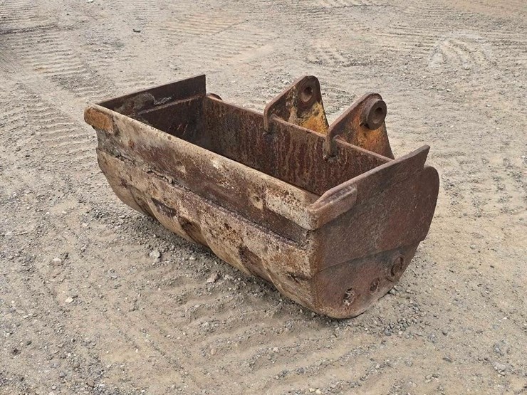 36-inch-ditching-bucket-image-1