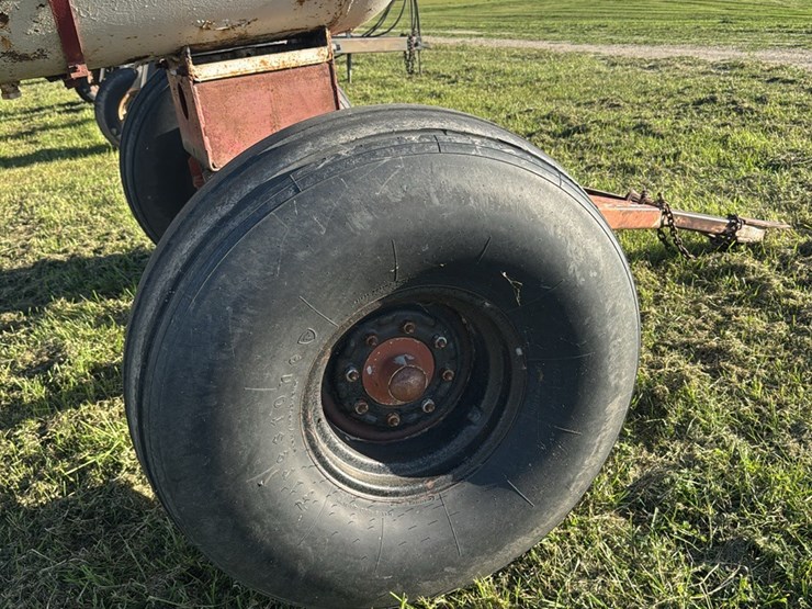 11-5-1450-gallon-nh3-tank,-16.5l---16.1-tires-image-13