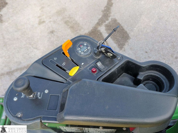2015-john-deere-2500-image-18