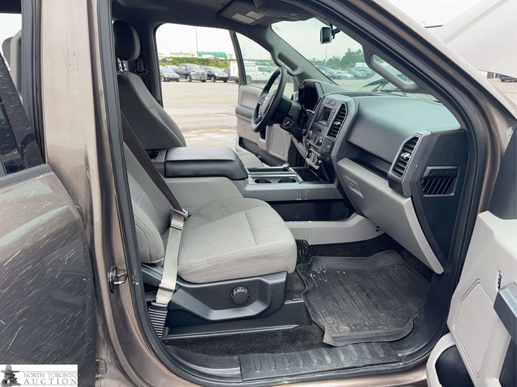 2017-ford-f150-image-25
