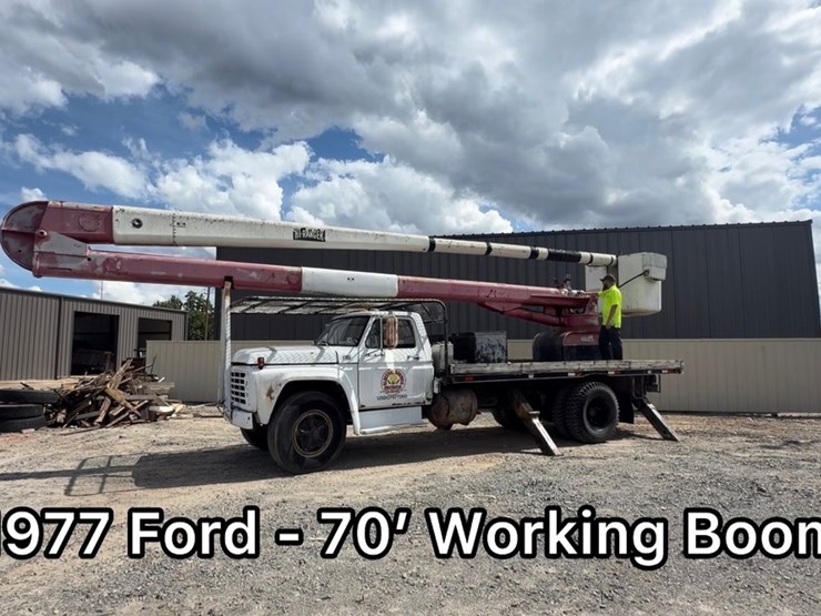 #18-•-1977-ford-boom-truck-image-1