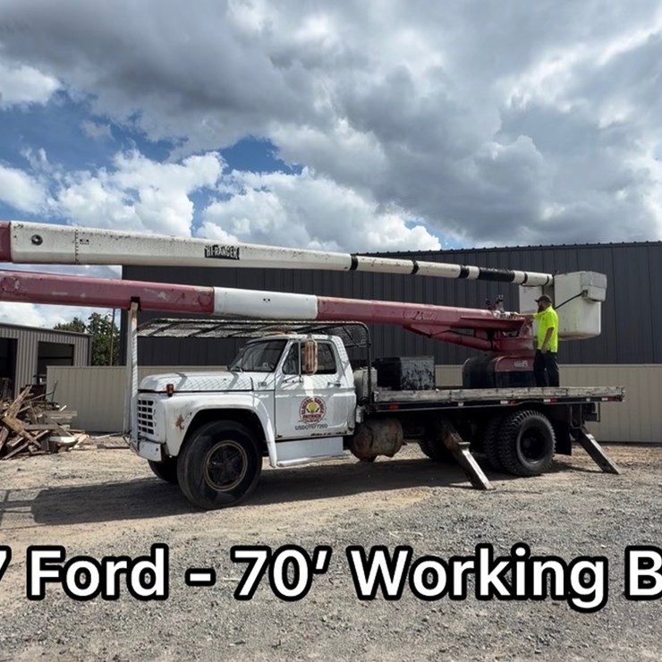#18 • 1977 FORD BOOM TRUCK