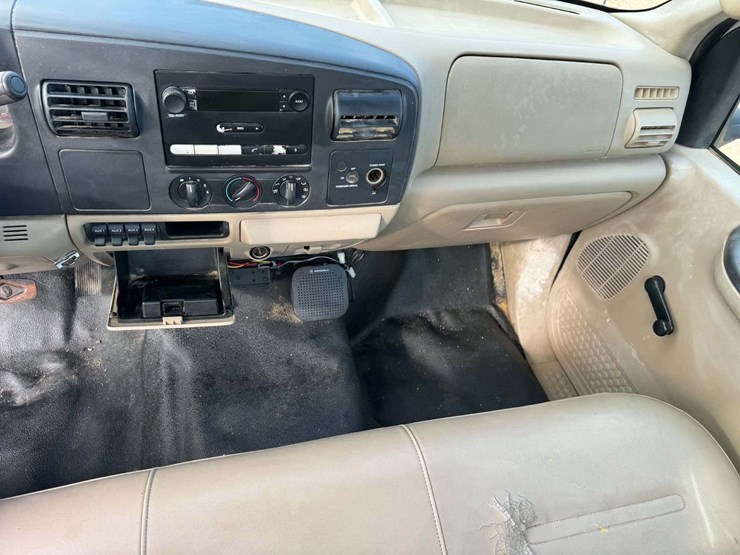 2006-ford-f350-image-15
