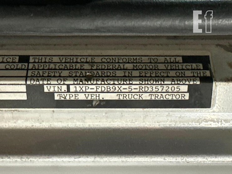 1994-peterbilt-378-image-33