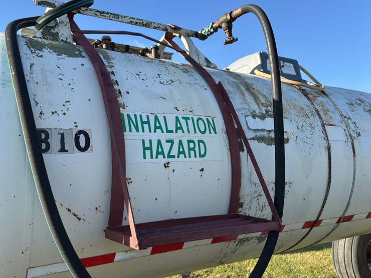 11-1.-1450-gallon-nh3-tank,-16.5l-16.1-tires-image-8