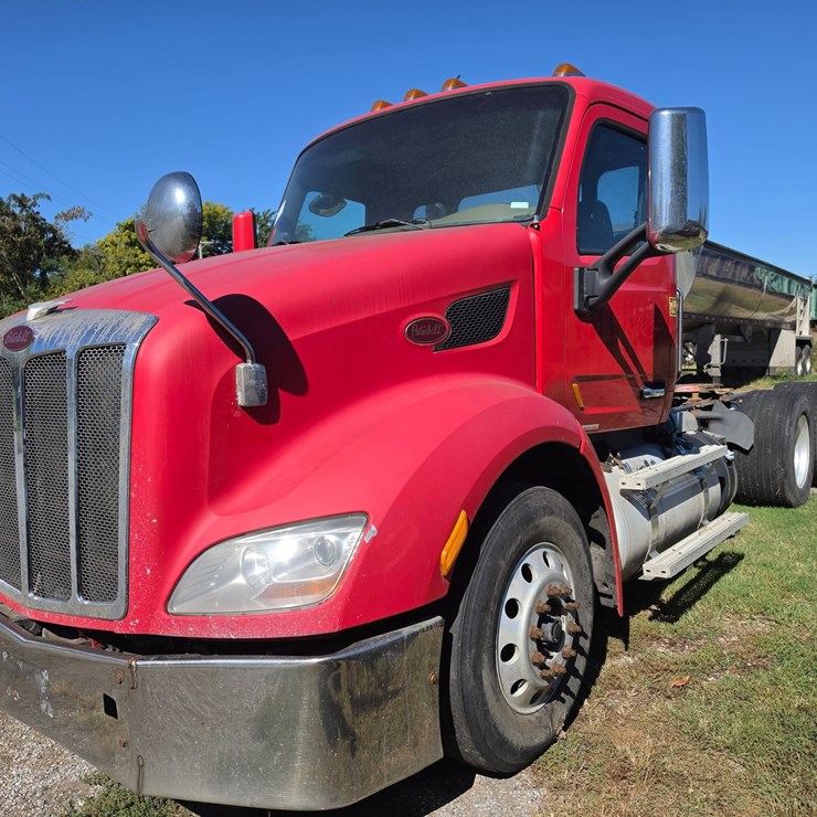 2014 PETERBILT 579