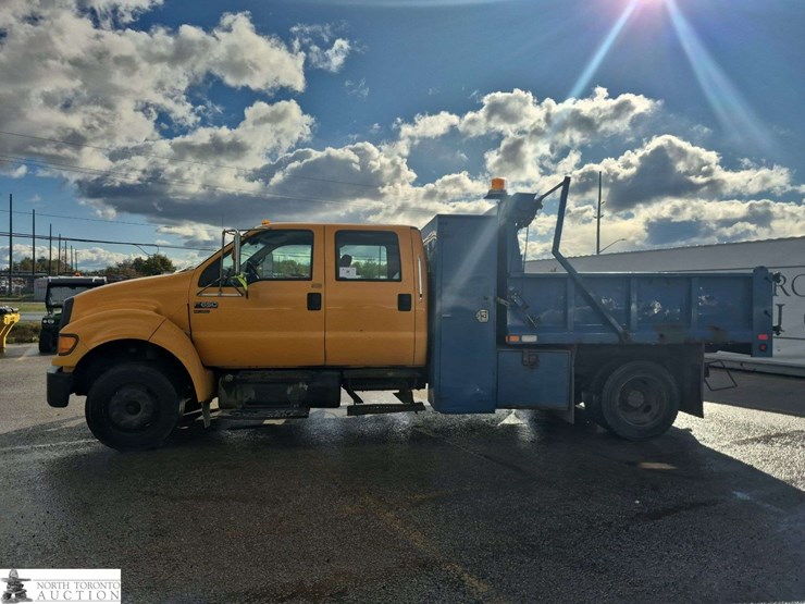 2010-ford-f650-image-8