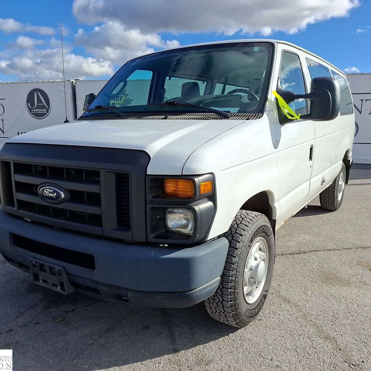 2013 FORD CARGO