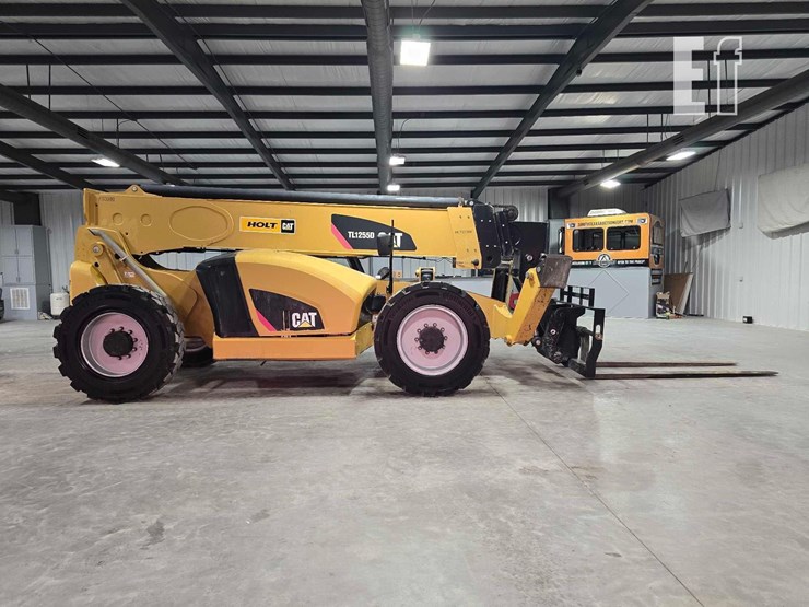 2018-caterpillar-tl1255d-image-6
