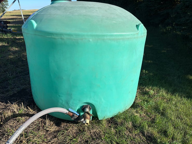 1500-gallon-water-tank-–-2”-plumbing-image-1