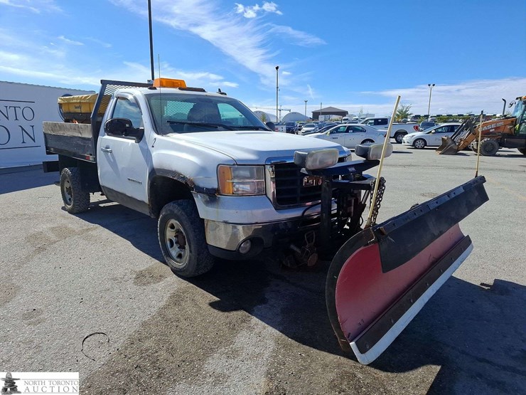 2010-gmc-sierra-2500hd-image-3
