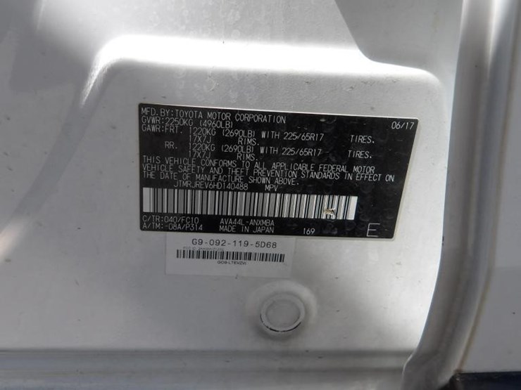 2017-toyota-rav4-xle-image-26