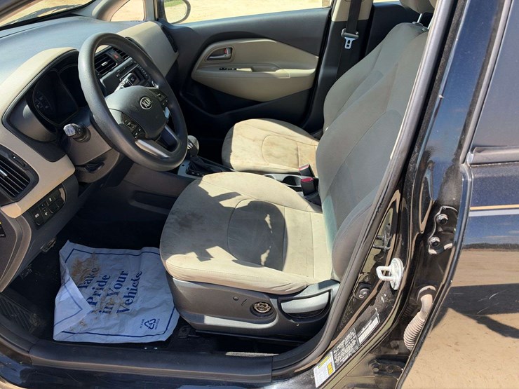 2014-kia-rio-lx-4-door-sedan-(148,347-miles)-image-10