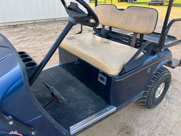 e-z-go-txt-electric-golf-cart-custom-lifted-image-8