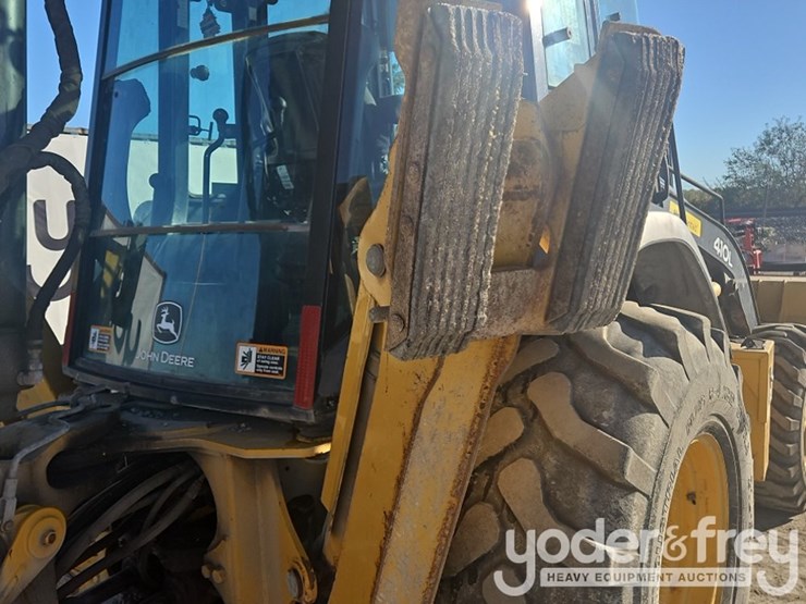 2018-deere-410l-image-29