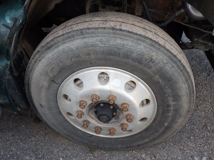 2005-kenworth-t2000-image-30