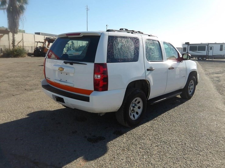 2014-chevrolet-tahoe-image-3
