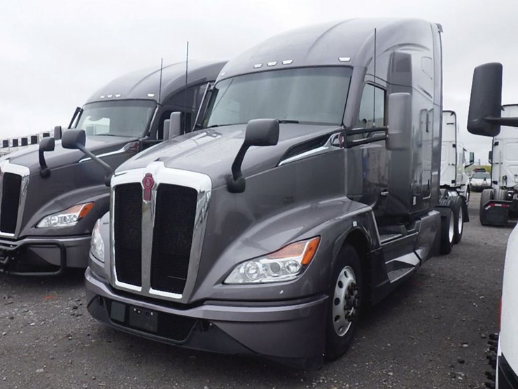 2023-kenworth-t680-image-1