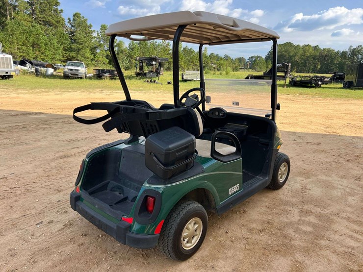 e-z-go-freedom-rxv-48v-electric-golf-cart-image-3