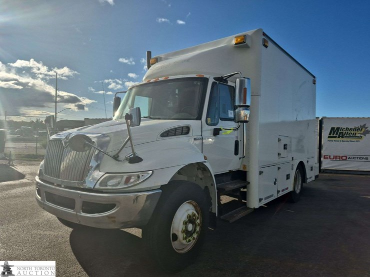 2009-international-durastar-4300-image-1
