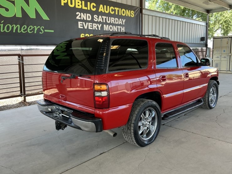 2002-chevrolet-tahoe-image-7