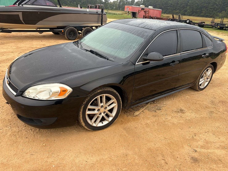 2016-chevrolet-impala-limited-4-door-sedan-(145,089-miles)-image-1