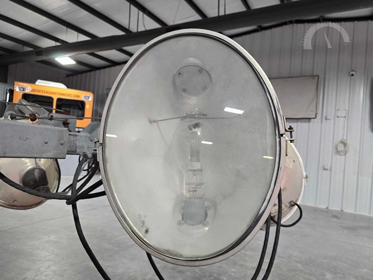 2009-allmand-bros-night-lite-pro-image-17