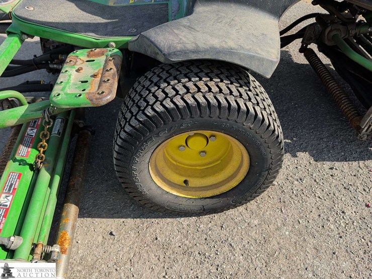 2015-john-deere-2500-image-36