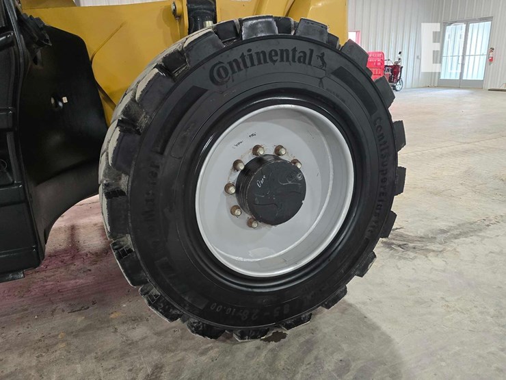 2018-caterpillar-tl1255d-image-23