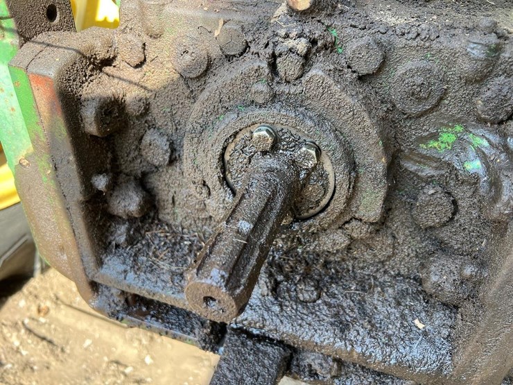 john-deere-3010-image-8
