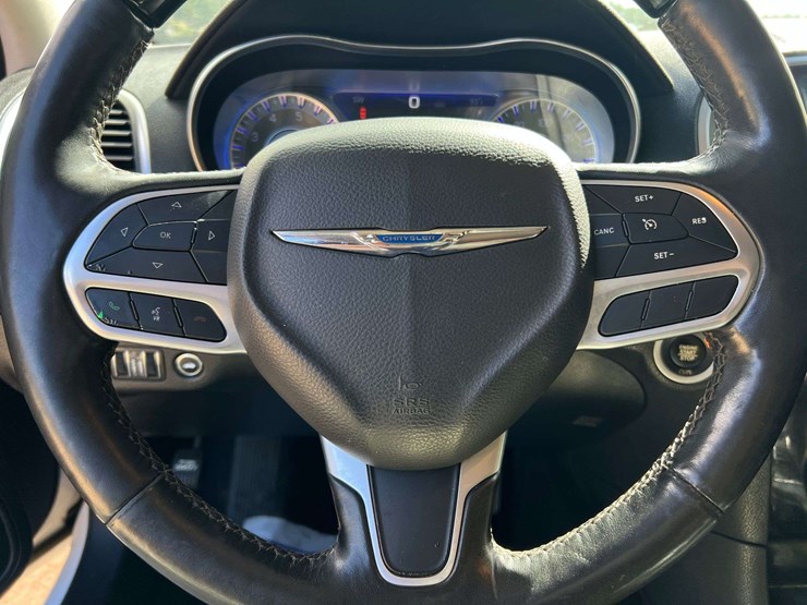 2020-chrysler-300-awd-3.6l-v6-sedan-(166,122-miles)-image-12