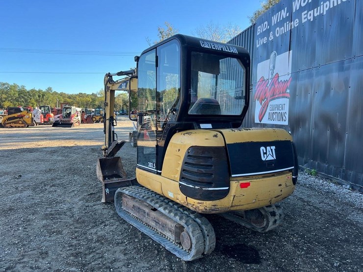 caterpillar-303.5-image-4