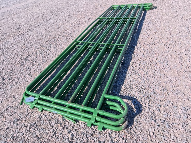 #2007-•-16ft-corral-panels-(3-count)-image-6