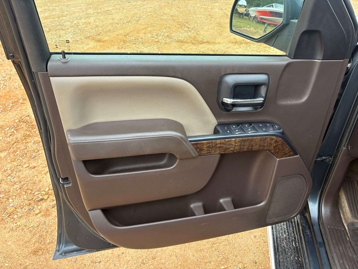 2017-chevrolet-silverado-1500-image-9