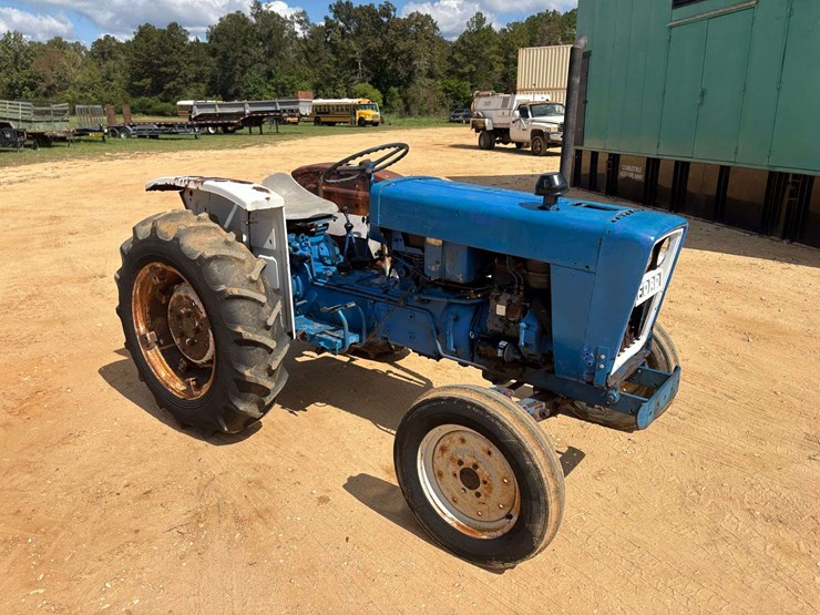 ford-3000-image-4