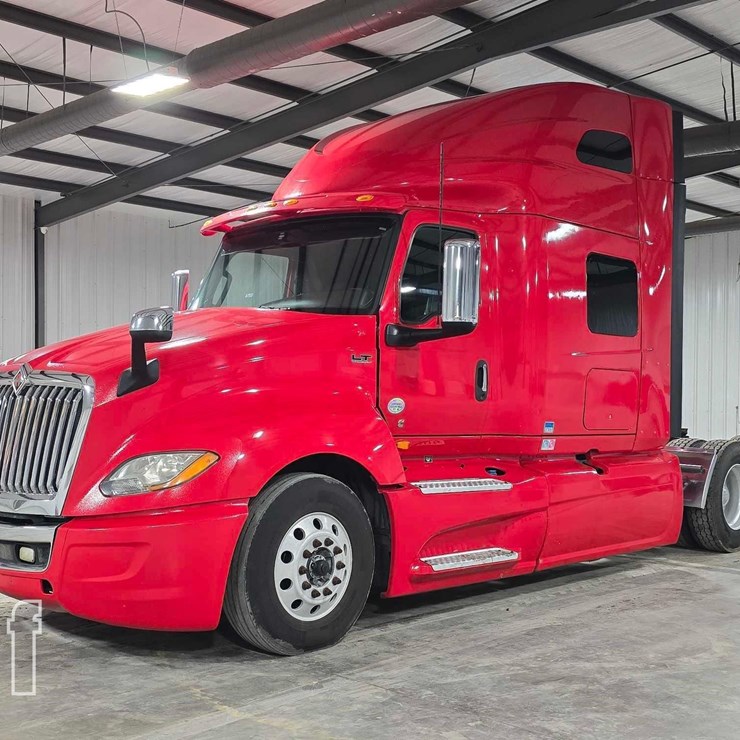 2019 INTERNATIONAL LT
