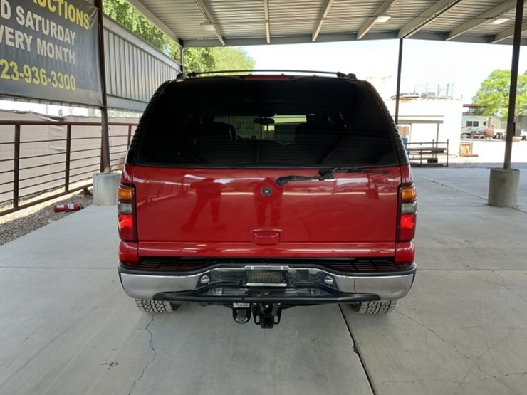 2002-chevrolet-tahoe-image-6