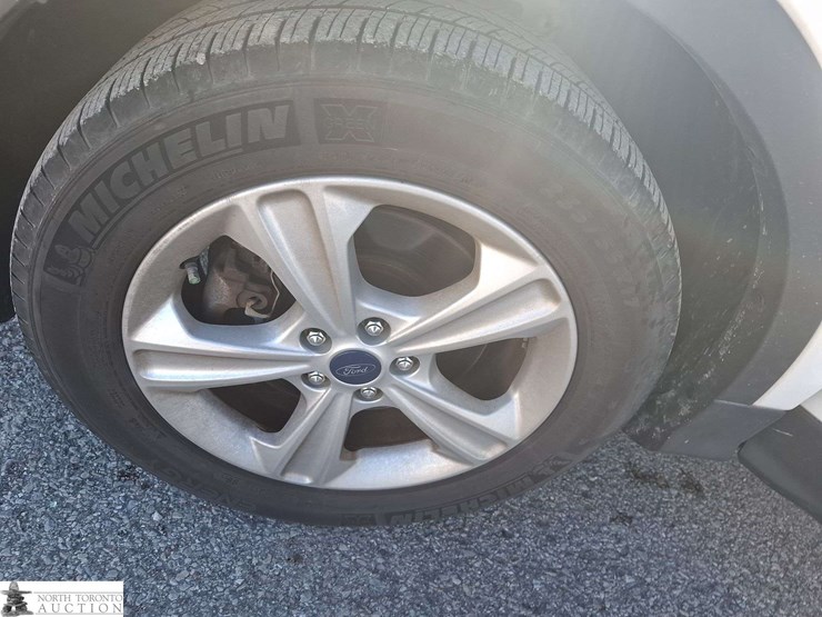 2016-ford-escape-image-23