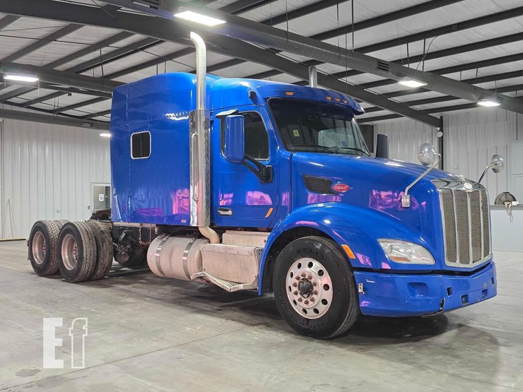 2017-peterbilt-579-image-2