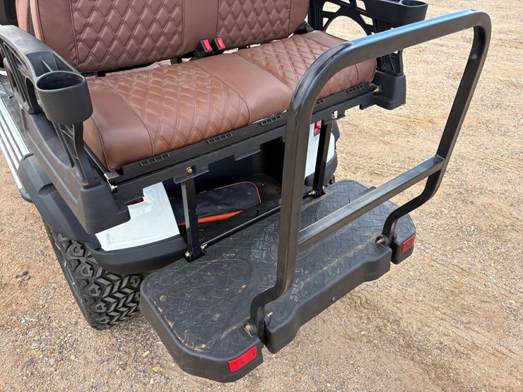 2026-sd-lanch-street-legal-6-seater-golf-cart-w/-on-board-charger-image-15