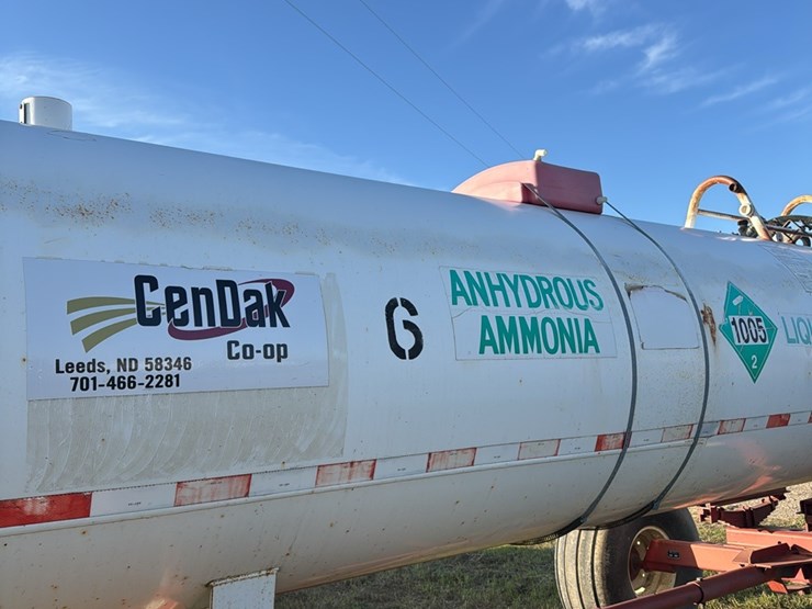 11-20-1450-gallon-nh3-tank,-16.5l---16.1-tires-image-13