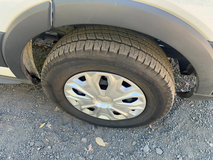 2019-utility-van-image-8